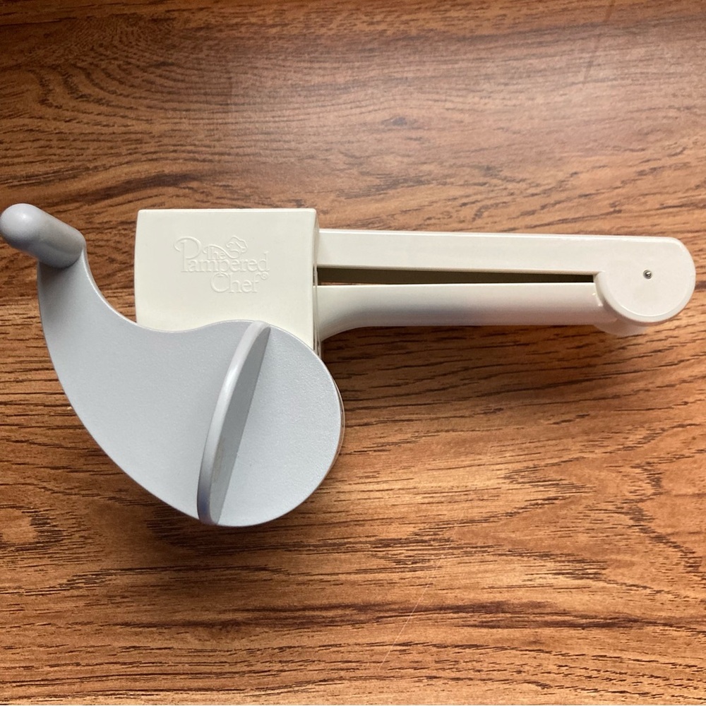 Pampered Chef Rotary Cheese Grater